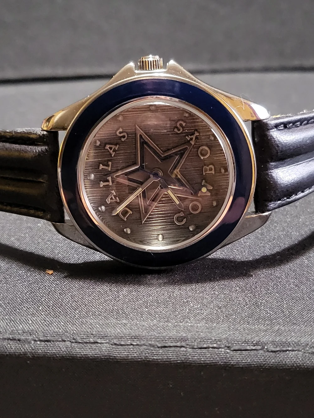 FOSSIL - Vintage Dallas Cowboys Limited Edition NFL Watch - Blue & Silver